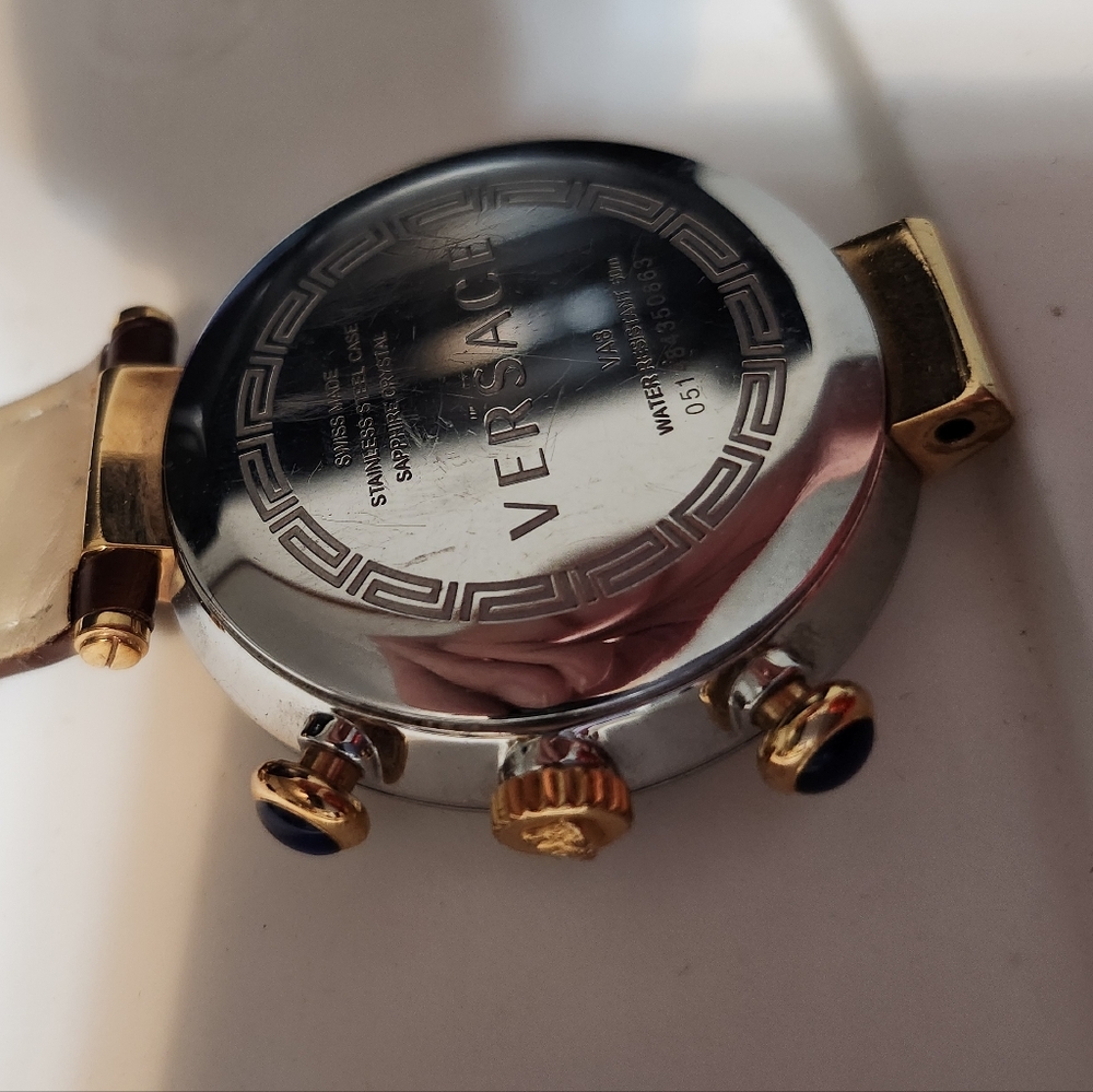 Great Versace Watch - Picture 9 of 12